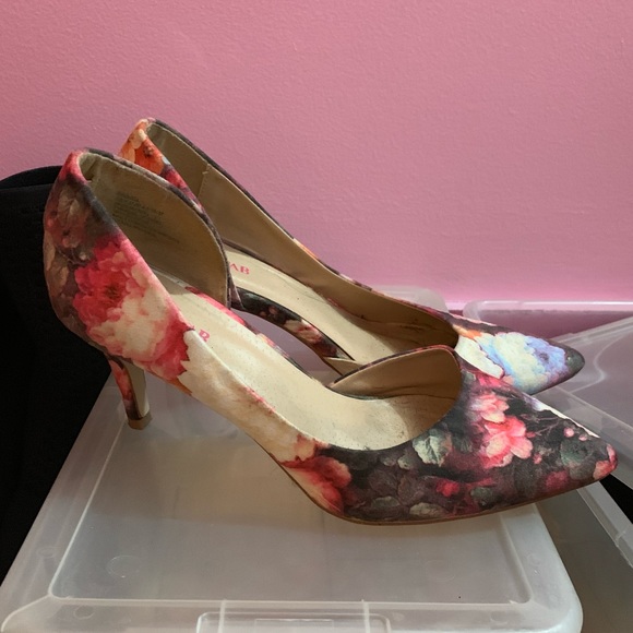 Shoes - Picture 2 of 3